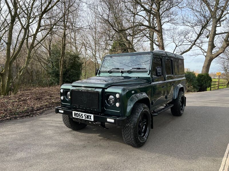 View LAND ROVER DEFENDER 110 2.2 TDCi xs utility