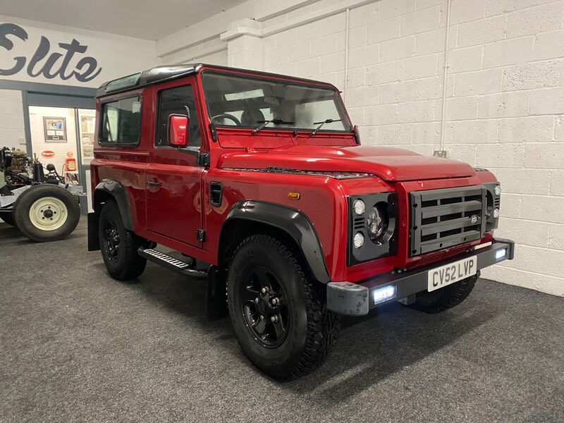 View LAND ROVER DEFENDER 90 2.5 TD5