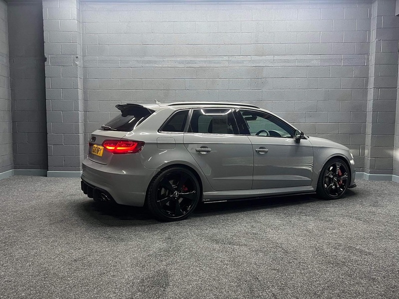 AUDI RS3