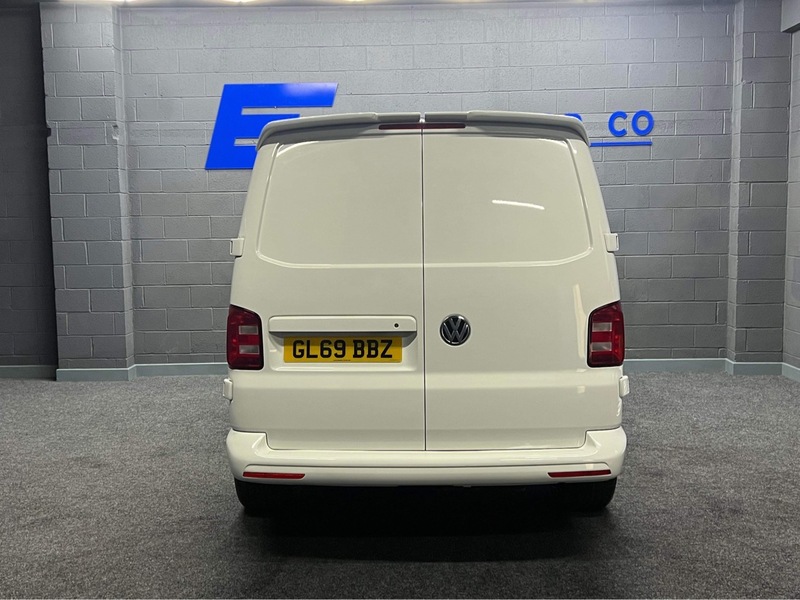 VOLKSWAGEN TRANSPORTER