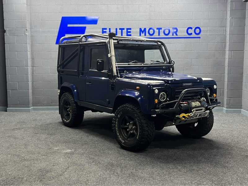 View LAND ROVER DEFENDER 90 TD5 COUNTY HARD TOP