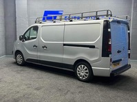 VAUXHALL VIVARO